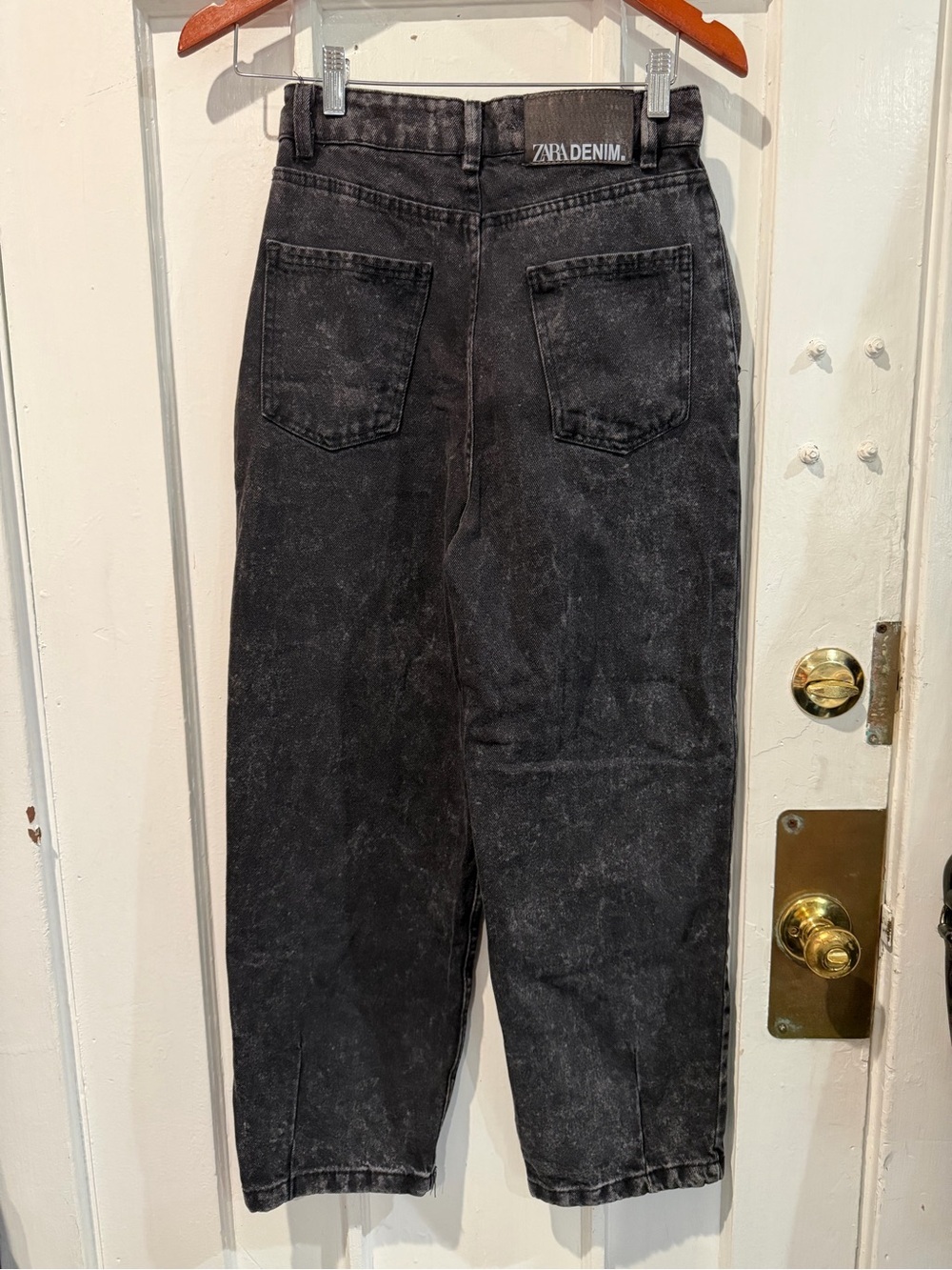 Zara women’sWashed Black Tapered Chinos - Picture 2 of 3